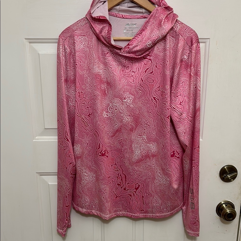 Silver bait fishing shirt. Hooded with thumb holes in the sleeves